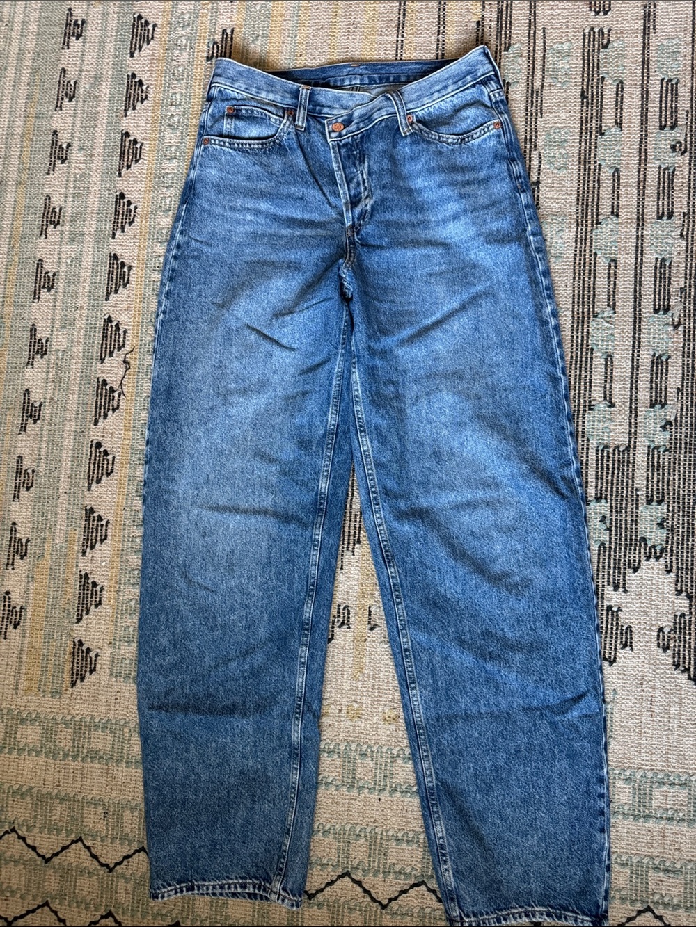 GAP Barrel High Rise Blue Jeans